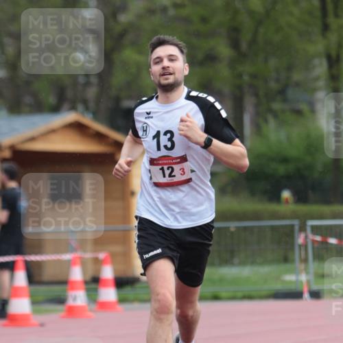 13.04.2025 - Hammer Lauf A. Gomolzig http://msf.ph/oto/7665551 13.04.2025 12:17:18 Ziel 12 meine-sportfotos.de