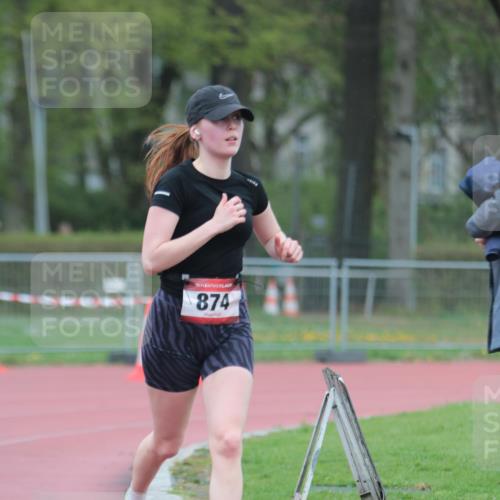 13.04.2025 - Hammer Lauf A. Gomolzig http://msf.ph/oto/7665615 13.04.2025 12:20:36 Ziel 481, 874 meine-sportfotos.de