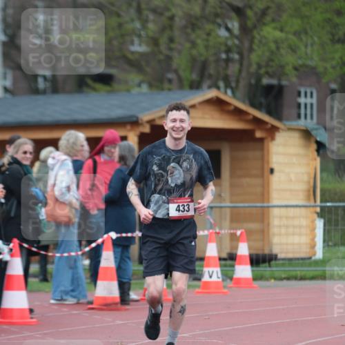 13.04.2025 - Hammer Lauf A. Gomolzig http://msf.ph/oto/7665622 13.04.2025 12:21:14 Ziel 433 meine-sportfotos.de