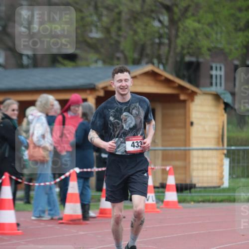 13.04.2025 - Hammer Lauf A. Gomolzig http://msf.ph/oto/7665623 13.04.2025 12:21:14 Ziel 433 meine-sportfotos.de