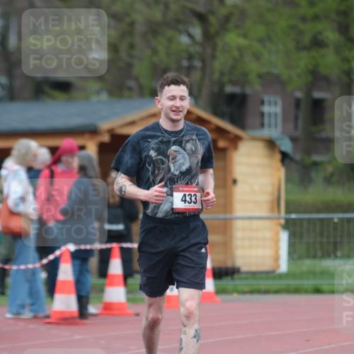 13.04.2025 - Hammer Lauf A. Gomolzig http://msf.ph/oto/7665625 13.04.2025 12:21:15 Ziel 433 meine-sportfotos.de