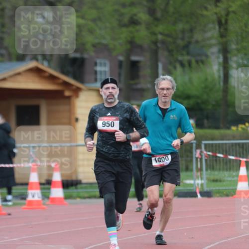 13.04.2025 - Hammer Lauf A. Gomolzig http://msf.ph/oto/7665638 13.04.2025 12:21:40 Ziel 950, 1819, 1900 meine-sportfotos.de