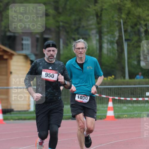 13.04.2025 - Hammer Lauf A. Gomolzig http://msf.ph/oto/7665640 13.04.2025 12:21:42 Ziel 950, 1819, 1900 meine-sportfotos.de