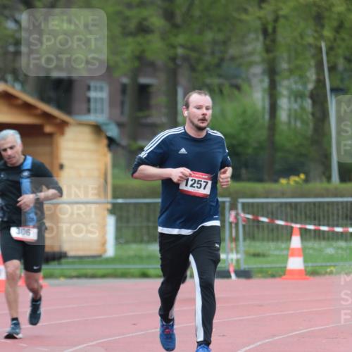 13.04.2025 - Hammer Lauf A. Gomolzig http://msf.ph/oto/7665657 13.04.2025 12:22:04 Ziel 251, 306, 1257 meine-sportfotos.de