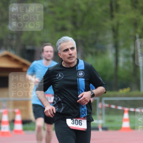 13.04.2025 - Hammer Lauf A. Gomolzig http://msf.ph/oto/7665662 13.04.2025 12:22:09 Ziel 227, 251, 306 meine-sportfotos.de
