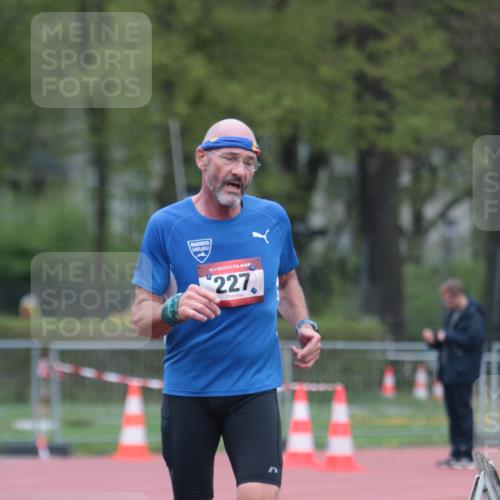 13.04.2025 - Hammer Lauf A. Gomolzig http://msf.ph/oto/7665667 13.04.2025 12:22:16 Ziel 227, 1783 meine-sportfotos.de