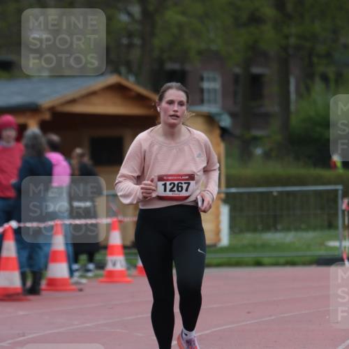 13.04.2025 - Hammer Lauf A. Gomolzig http://msf.ph/oto/7665700 13.04.2025 12:23:51 Ziel 1267 meine-sportfotos.de