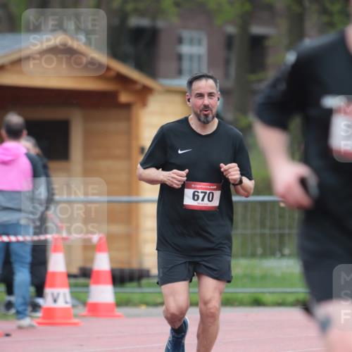 13.04.2025 - Hammer Lauf A. Gomolzig http://msf.ph/oto/7665744 13.04.2025 12:25:05 Ziel 109, 670, 1002, 1375 meine-sportfotos.de