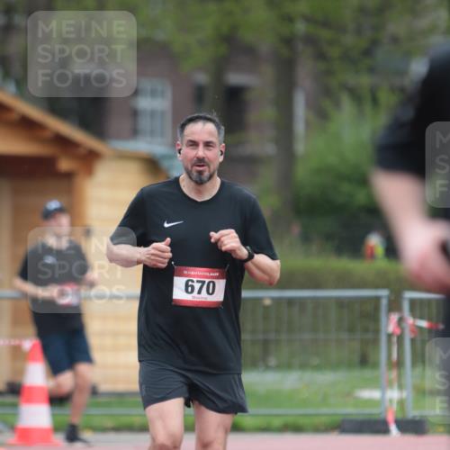 13.04.2025 - Hammer Lauf A. Gomolzig http://msf.ph/oto/7665746 13.04.2025 12:25:05 Ziel 109, 670, 1002, 1375 meine-sportfotos.de