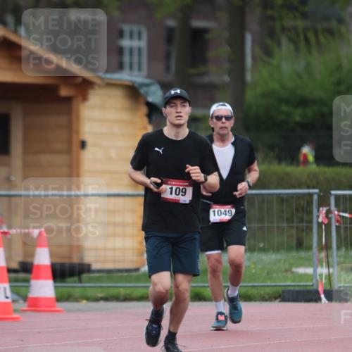 13.04.2025 - Hammer Lauf A. Gomolzig http://msf.ph/oto/7665750 13.04.2025 12:25:09 Ziel 109, 670, 1049 meine-sportfotos.de