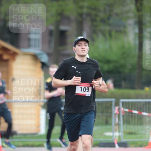 13.04.2025 - Hammer Lauf A. Gomolzig http://msf.ph/oto/7665753 13.04.2025 12:25:11 Ziel 109, 693, 704, 1049 meine-sportfotos.de