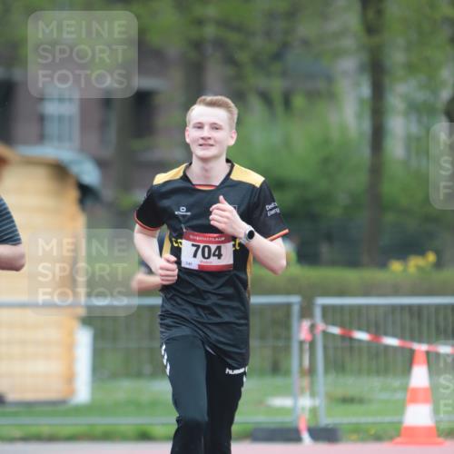13.04.2025 - Hammer Lauf A. Gomolzig http://msf.ph/oto/7665760 13.04.2025 12:25:17 Ziel 313, 693, 704, 1049 meine-sportfotos.de