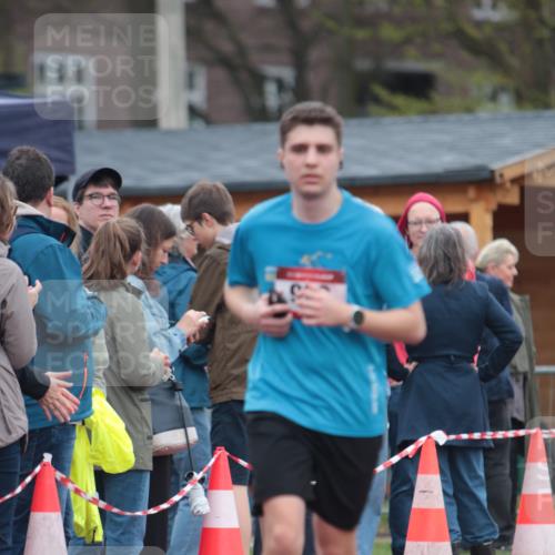 13.04.2025 - Hammer Lauf A. Gomolzig http://msf.ph/oto/7665771 13.04.2025 12:25:52 Ziel 929 meine-sportfotos.de