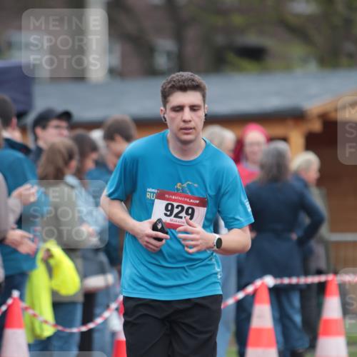 13.04.2025 - Hammer Lauf A. Gomolzig http://msf.ph/oto/7665773 13.04.2025 12:25:53 Ziel 929 meine-sportfotos.de