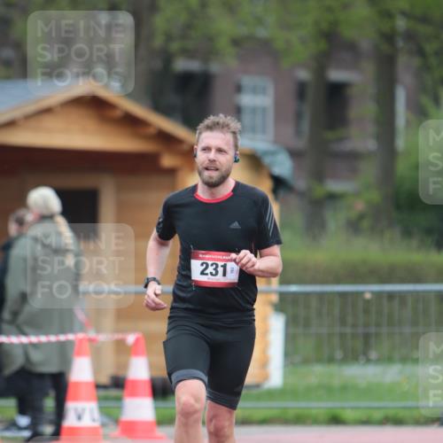 13.04.2025 - Hammer Lauf A. Gomolzig http://msf.ph/oto/7665782 13.04.2025 12:26:10 Ziel 231 meine-sportfotos.de