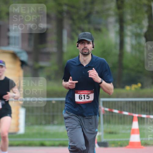 13.04.2025 - Hammer Lauf A. Gomolzig http://msf.ph/oto/7665795 13.04.2025 12:26:51 Ziel 572, 615 meine-sportfotos.de