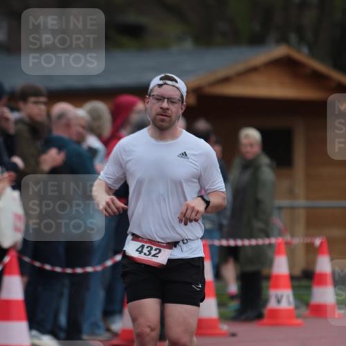 13.04.2025 - Hammer Lauf A. Gomolzig http://msf.ph/oto/7665835 13.04.2025 12:27:45 Ziel 432, 1948 meine-sportfotos.de