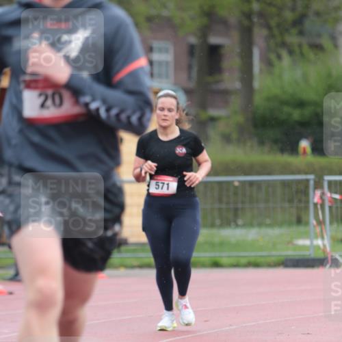 13.04.2025 - Hammer Lauf A. Gomolzig http://msf.ph/oto/7665856 13.04.2025 12:28:17 Ziel 571 meine-sportfotos.de