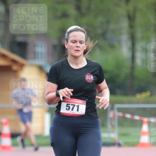 13.04.2025 - Hammer Lauf A. Gomolzig http://msf.ph/oto/7665857 13.04.2025 12:28:21 Ziel 571 meine-sportfotos.de