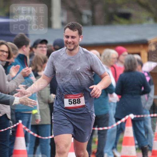 13.04.2025 - Hammer Lauf A. Gomolzig http://msf.ph/oto/7665861 13.04.2025 12:28:28 Ziel 588 meine-sportfotos.de