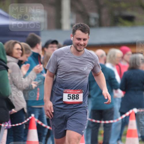 13.04.2025 - Hammer Lauf A. Gomolzig http://msf.ph/oto/7665862 13.04.2025 12:28:29 Ziel 588 meine-sportfotos.de