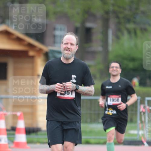 13.04.2025 - Hammer Lauf A. Gomolzig http://msf.ph/oto/7665874 13.04.2025 12:28:59 Ziel 21, 1051, 1930, 1958 meine-sportfotos.de