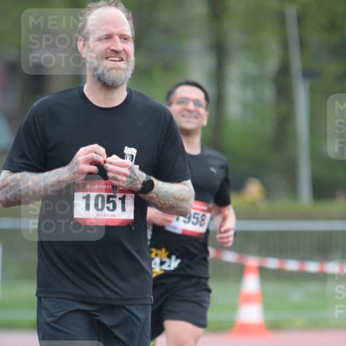 13.04.2025 - Hammer Lauf A. Gomolzig http://msf.ph/oto/7665878 13.04.2025 12:29:01 Ziel 21, 1051, 1930, 1958 meine-sportfotos.de