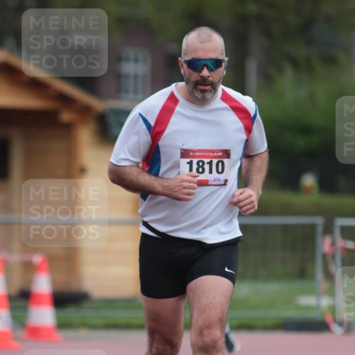 13.04.2025 - Hammer Lauf A. Gomolzig http://msf.ph/oto/7665892 13.04.2025 12:29:12 Ziel 442, 633, 738, 1810 meine-sportfotos.de