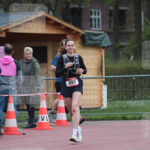 13.04.2025 - Hammer Lauf A. Gomolzig http://msf.ph/oto/7665923 13.04.2025 12:30:08 Ziel 15, 170, 191, 897 meine-sportfotos.de