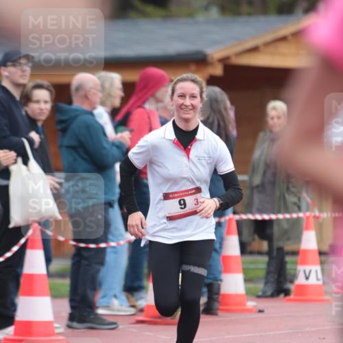 13.04.2025 - Hammer Lauf A. Gomolzig http://msf.ph/oto/7665951 13.04.2025 12:30:46 Ziel 9, 414, 917 meine-sportfotos.de
