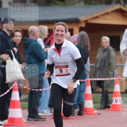 13.04.2025 - Hammer Lauf A. Gomolzig http://msf.ph/oto/7665952 13.04.2025 12:30:46 Ziel 9, 414, 917 meine-sportfotos.de