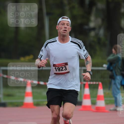 13.04.2025 - Hammer Lauf A. Gomolzig http://msf.ph/oto/7665957 13.04.2025 12:30:58 Ziel 524, 1923 meine-sportfotos.de