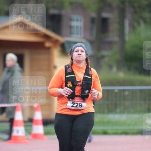 13.04.2025 - Hammer Lauf A. Gomolzig http://msf.ph/oto/7665972 13.04.2025 12:31:18 Ziel 6, 229, 599 meine-sportfotos.de