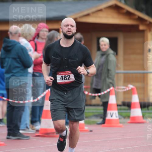 13.04.2025 - Hammer Lauf A. Gomolzig http://msf.ph/oto/7665983 13.04.2025 12:31:29 Ziel 452, 482, 1965 meine-sportfotos.de