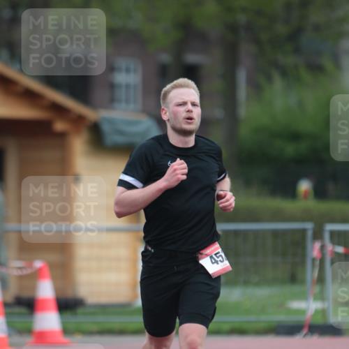 13.04.2025 - Hammer Lauf A. Gomolzig http://msf.ph/oto/7665988 13.04.2025 12:31:36 Ziel 452 meine-sportfotos.de