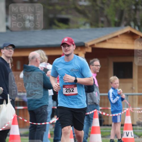 13.04.2025 - Hammer Lauf A. Gomolzig http://msf.ph/oto/7665994 13.04.2025 12:32:00 Ziel 252 meine-sportfotos.de