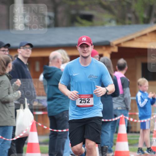 13.04.2025 - Hammer Lauf A. Gomolzig http://msf.ph/oto/7665995 13.04.2025 12:32:00 Ziel 252 meine-sportfotos.de