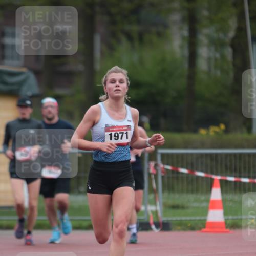 13.04.2025 - Hammer Lauf A. Gomolzig http://msf.ph/oto/7666017 13.04.2025 12:33:01 Ziel 456, 1971 meine-sportfotos.de