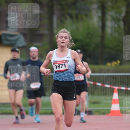 13.04.2025 - Hammer Lauf A. Gomolzig http://msf.ph/oto/7666018 13.04.2025 12:33:02 Ziel 167, 456, 1945, 1971 meine-sportfotos.de