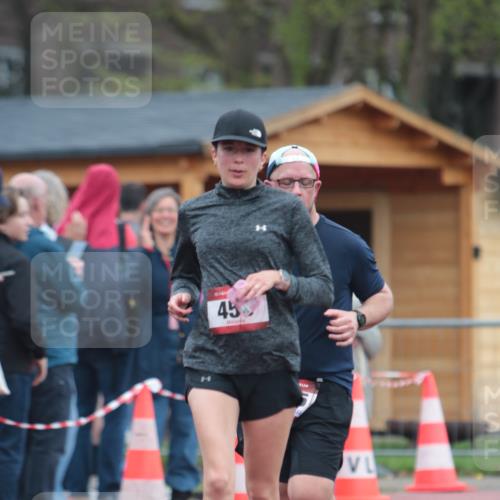 13.04.2025 - Hammer Lauf A. Gomolzig http://msf.ph/oto/7666026 13.04.2025 12:33:07 Ziel 167, 456, 1945 meine-sportfotos.de