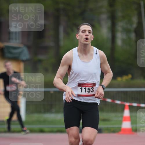 13.04.2025 - Hammer Lauf A. Gomolzig http://msf.ph/oto/7666046 13.04.2025 12:33:54 Ziel 299, 381, 1153 meine-sportfotos.de