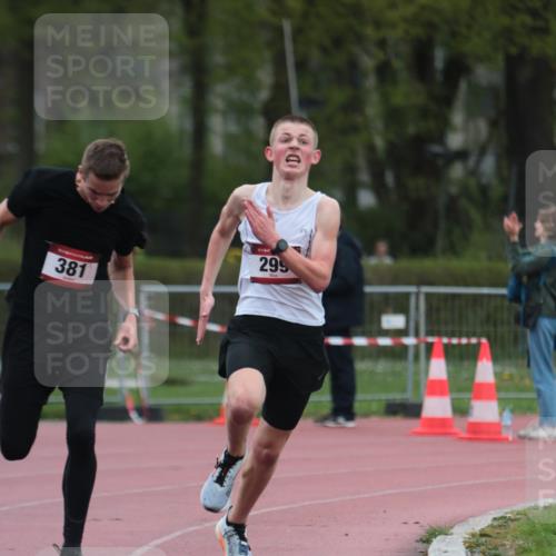 13.04.2025 - Hammer Lauf A. Gomolzig http://msf.ph/oto/7666051 13.04.2025 12:33:57 Ziel 299, 381 meine-sportfotos.de