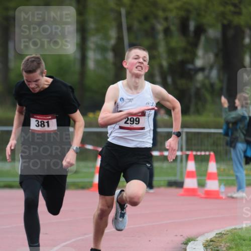 13.04.2025 - Hammer Lauf A. Gomolzig http://msf.ph/oto/7666052 13.04.2025 12:33:57 Ziel 299, 381 meine-sportfotos.de