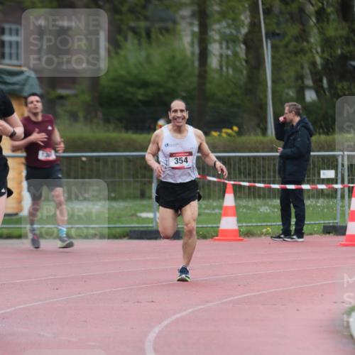 13.04.2025 - Hammer Lauf A. Gomolzig http://msf.ph/oto/7666053 13.04.2025 12:34:06 Ziel 354, 459, 1261, 1303 meine-sportfotos.de