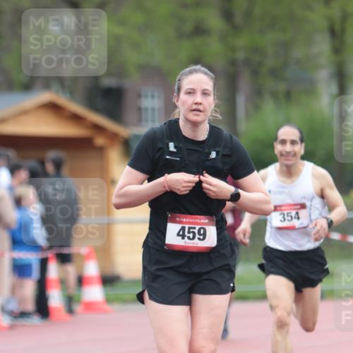 13.04.2025 - Hammer Lauf A. Gomolzig http://msf.ph/oto/7666056 13.04.2025 12:34:08 Ziel 354, 459, 1261, 1303 meine-sportfotos.de