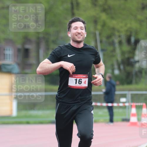 13.04.2025 - Hammer Lauf A. Gomolzig http://msf.ph/oto/7666075 13.04.2025 12:34:32 Ziel 16, 1086 meine-sportfotos.de