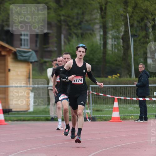 13.04.2025 - Hammer Lauf A. Gomolzig http://msf.ph/oto/7666076 13.04.2025 12:34:49 Ziel 244, 1774, 1960 meine-sportfotos.de