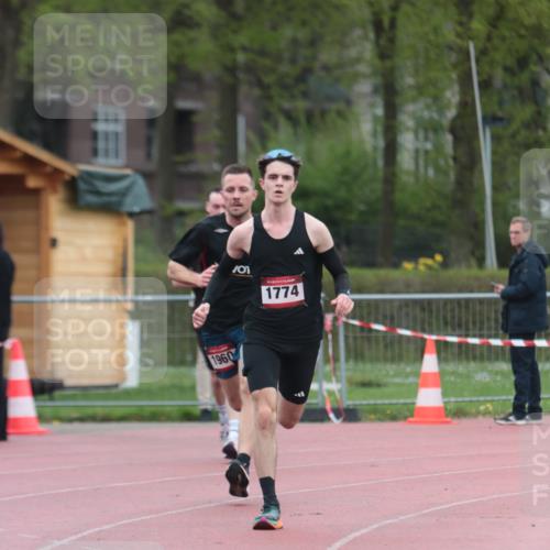 13.04.2025 - Hammer Lauf A. Gomolzig http://msf.ph/oto/7666077 13.04.2025 12:34:49 Ziel 244, 1774, 1960 meine-sportfotos.de