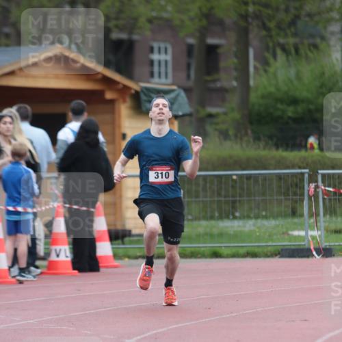 13.04.2025 - Hammer Lauf A. Gomolzig http://msf.ph/oto/7666086 13.04.2025 12:35:09 Ziel 310, 1098 meine-sportfotos.de