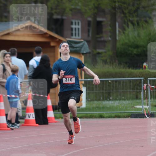 13.04.2025 - Hammer Lauf A. Gomolzig http://msf.ph/oto/7666087 13.04.2025 12:35:10 Ziel 310, 1098 meine-sportfotos.de